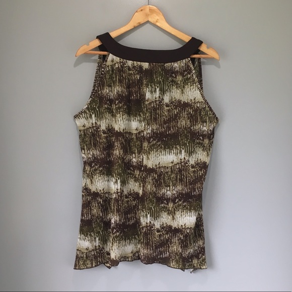 XXL Classic Editions Green Pleated Sleeveless Top - Picture 7 of 7